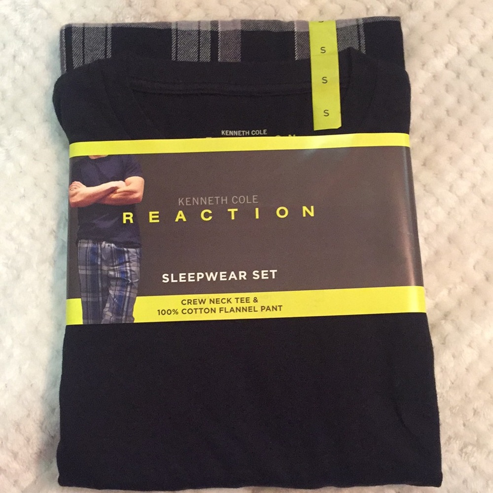 Kenneth Cole reaction sleepwear set